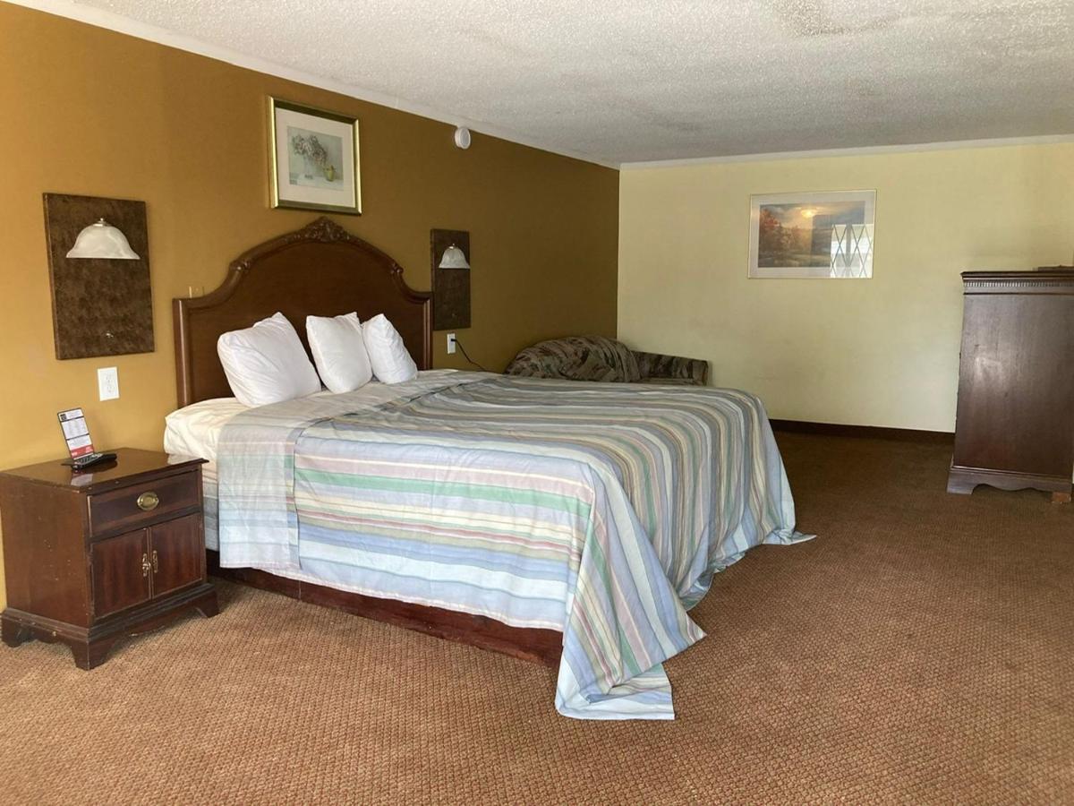 Rodeway Inn & Suites Saginaw Exteriér fotografie