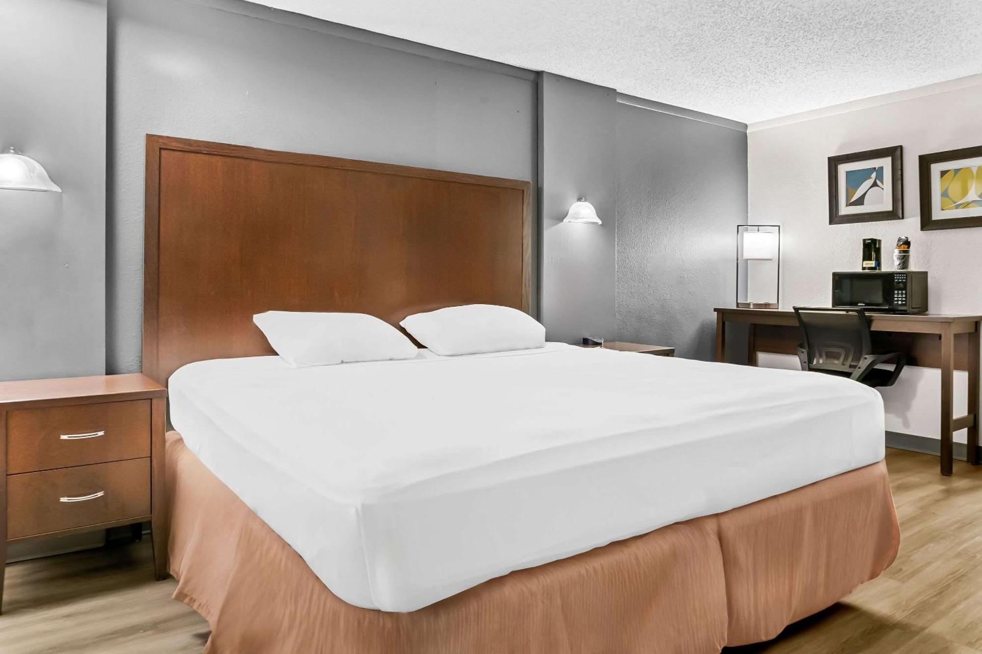 Rodeway Inn & Suites Saginaw Exteriér fotografie