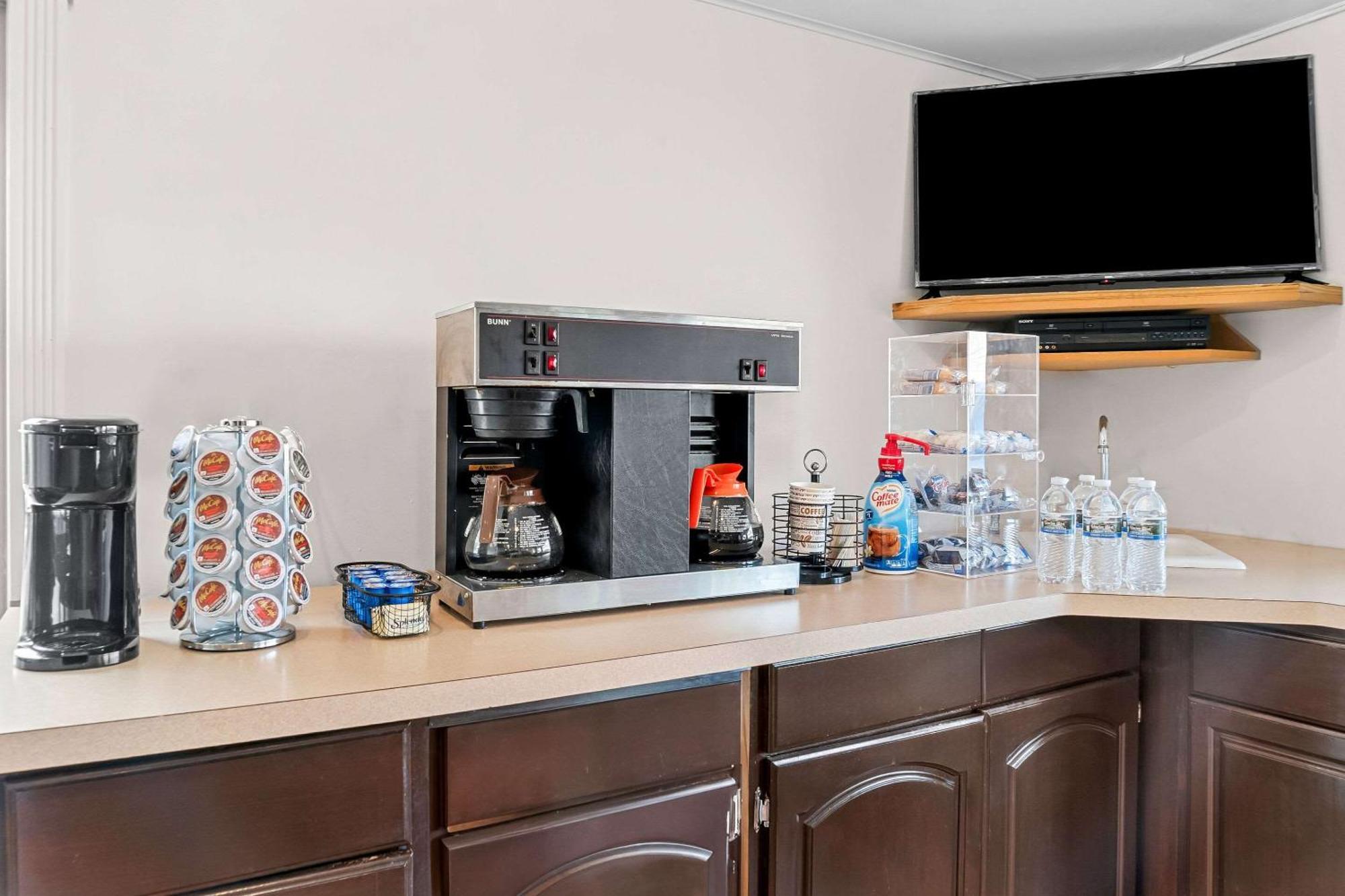 Rodeway Inn & Suites Saginaw Exteriér fotografie